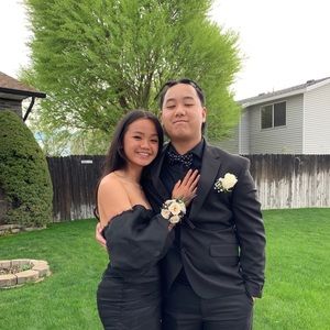 Meet your Posher, Tram